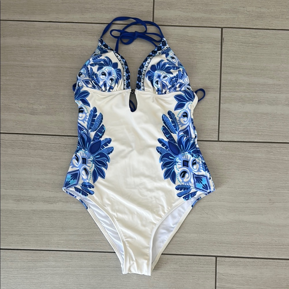 NWT Cupshe Blue and White Long Torso one piece Swimsuit